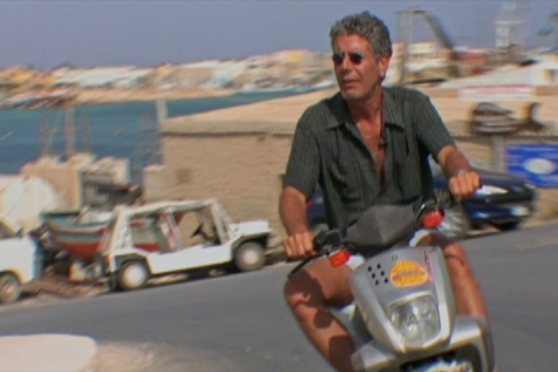 Anthony Bourdain stars in Morgan Neville’s documentary ROADRUNNER, a Focus Features release. Credit: Discovery Access / Focus Features