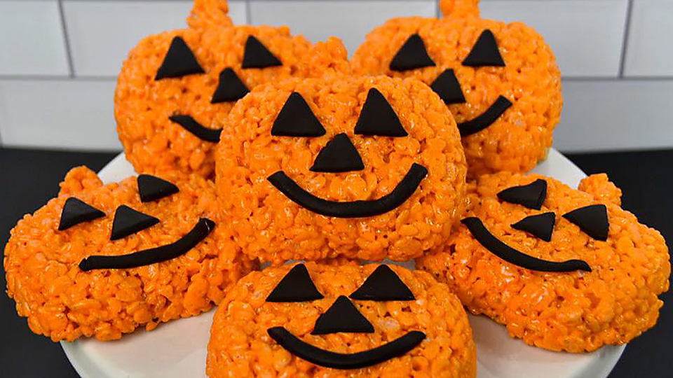 I’m Sending These Halloween Rice Crispie Treats To Everyone I Know