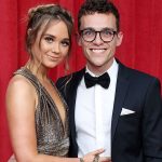 La pareja de Hollyoaks, Daisy Wood-Davis y Luke Jerdy, dan la bienvenida a su primer hijo