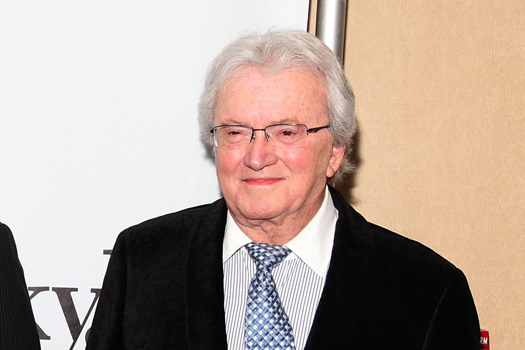 Leslie Bricusse, 'Willy Wonka, 'Goldfinger' Songwriter, Dead at 90