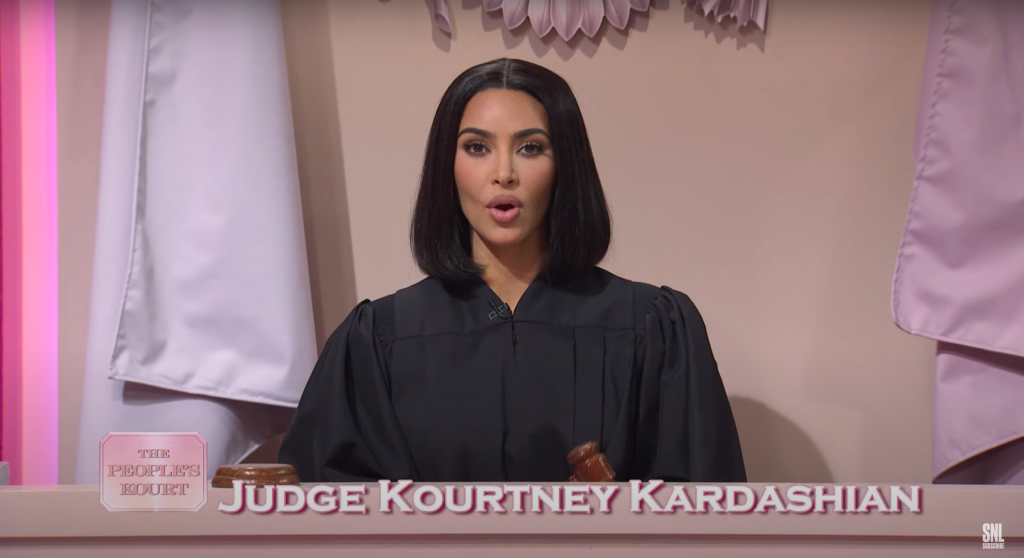 'SNL': Halsey y Kris Jenner se unen a Kim Kardashian en la parodia de 'People's Court'