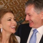 Simon McCoy se casa con Emma Samms en secreto mientras la pareja comparte la primera foto del gran día