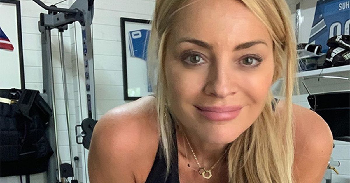 Tess Daly de Strictly aturde a los fanáticos mientras muestra fuertes bíceps con un escaso equipo de entrenamiento