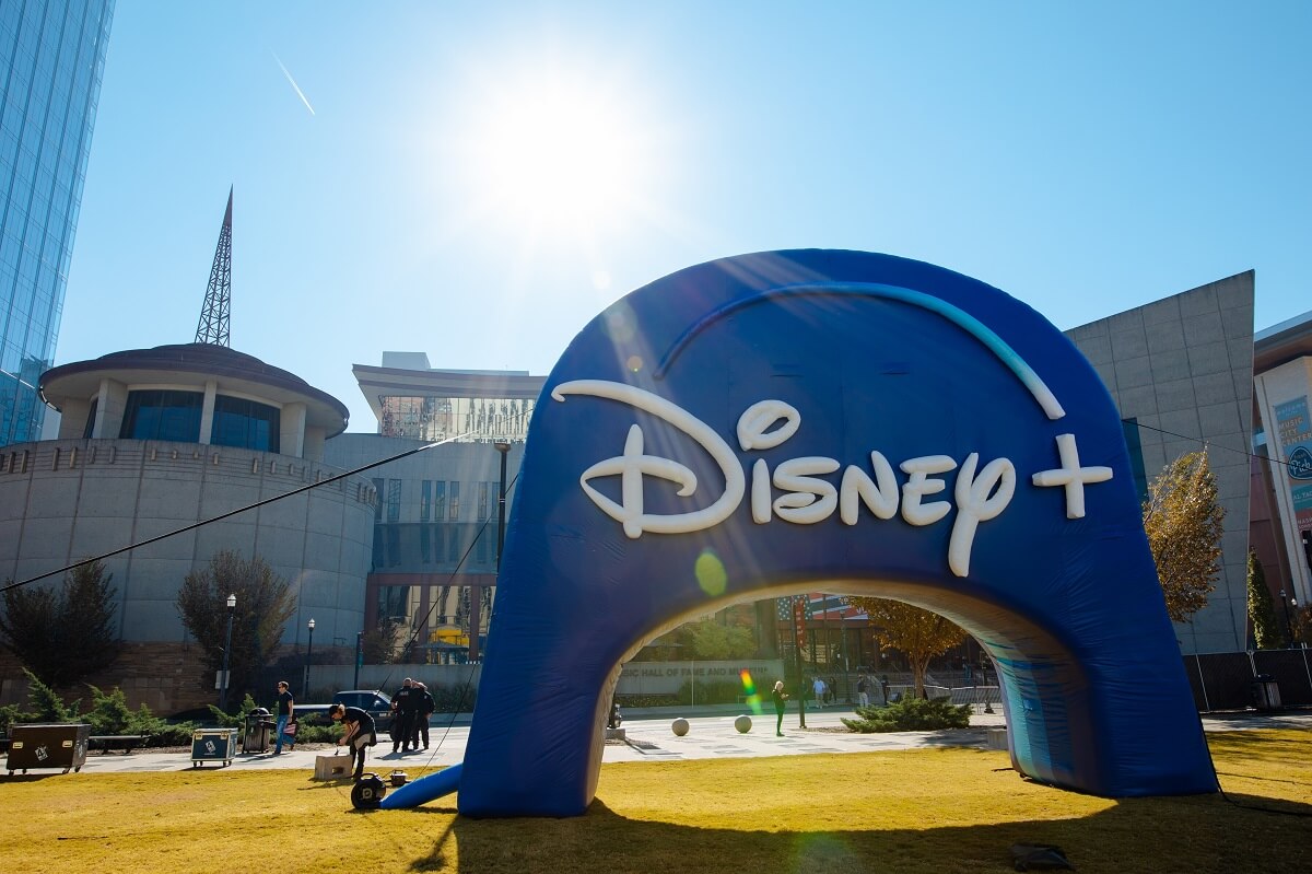 Tour en globo inflable de Disney + Day llega a Nashville |  Qué hay en Disney Plus