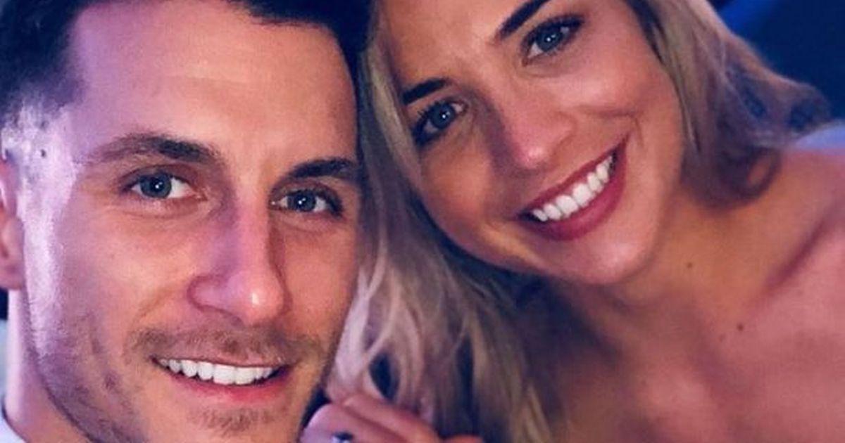 Dentro de la Navidad temática de amor de Gorka Márquez y Gemma Atkinson después de una admisión entre lágrimas