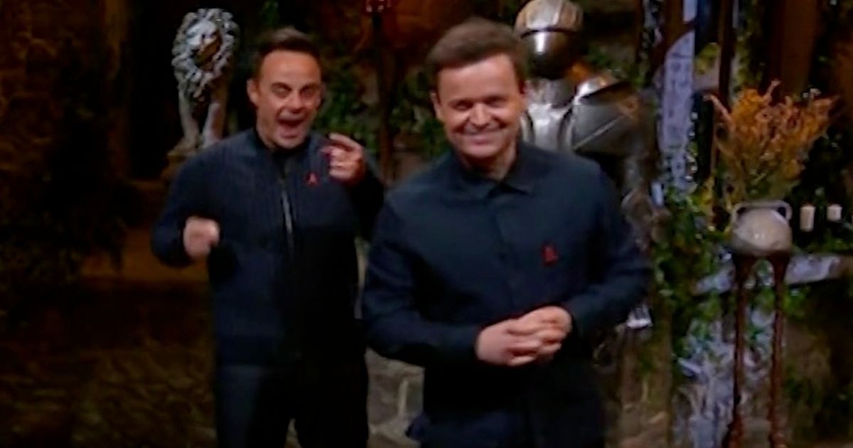 ITV I'm A Celebrity's Ant y Dec derrotan a Boris Johnson con una excavación salvaje