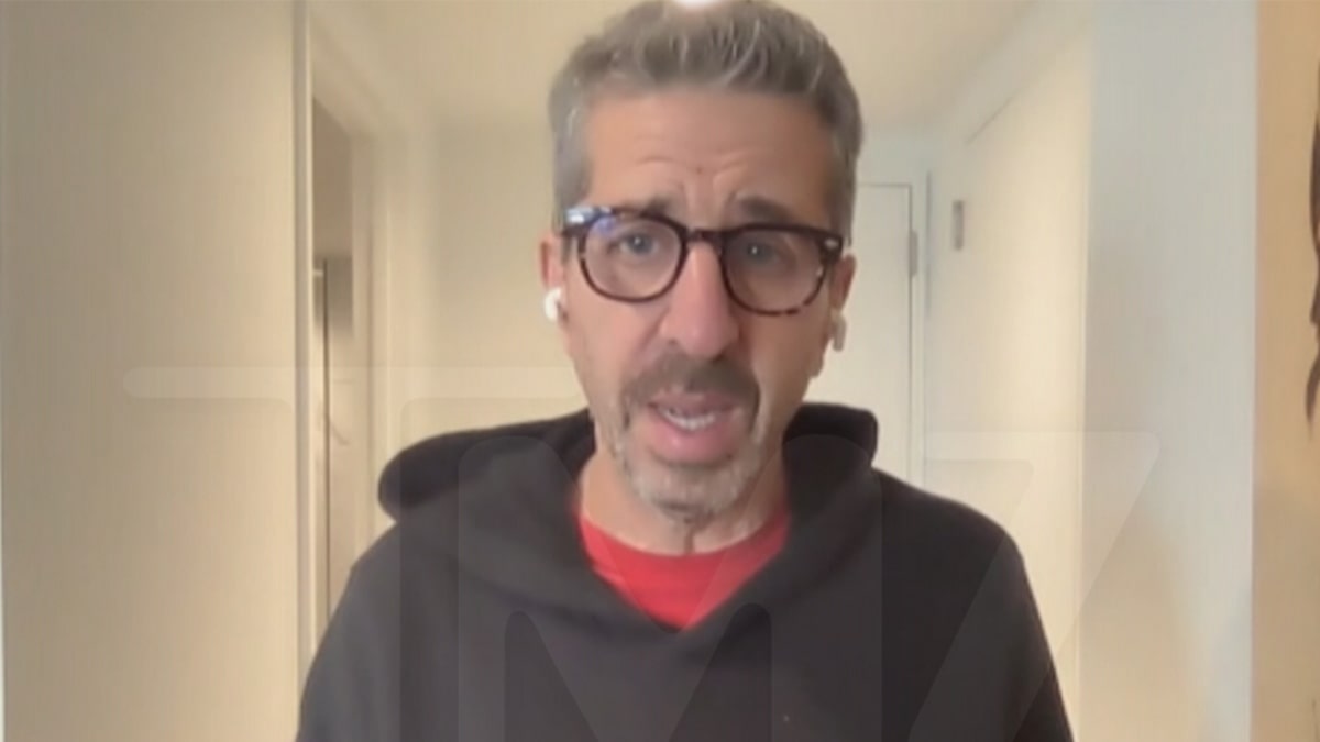 Jason Flom dice que el conductor del camión debería recibir servicio comunitario, no 110 años