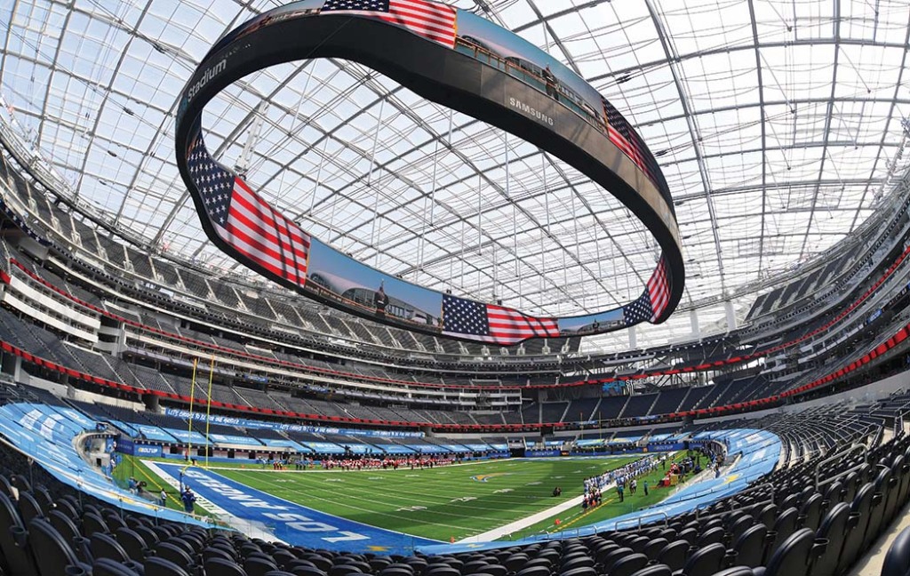 Funcionarios locales confían en que el Super Bowl se quedará en Los Ángeles a pesar del aumento de COVID-19