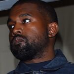 Kanye West deja Los Ángeles para concentrarse en Coachella después de supuestamente golpear a un fanático