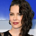 La estrella de Marvel Evangeline Lilly protesta contra los mandatos de Vax: "Esto no es saludable"