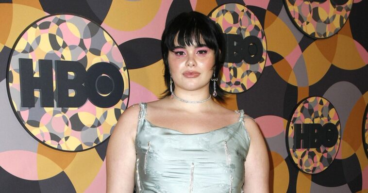 Barbie Ferreira de Euphoria grita 'cumplidos inversos' sobre su cuerpo