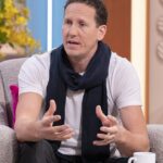 Yikes: Brendan Cole, de 45 años, ha 'provocado controversia para ITV' al darle me gusta a un video que afirma que covid es una conspiración en Instagram