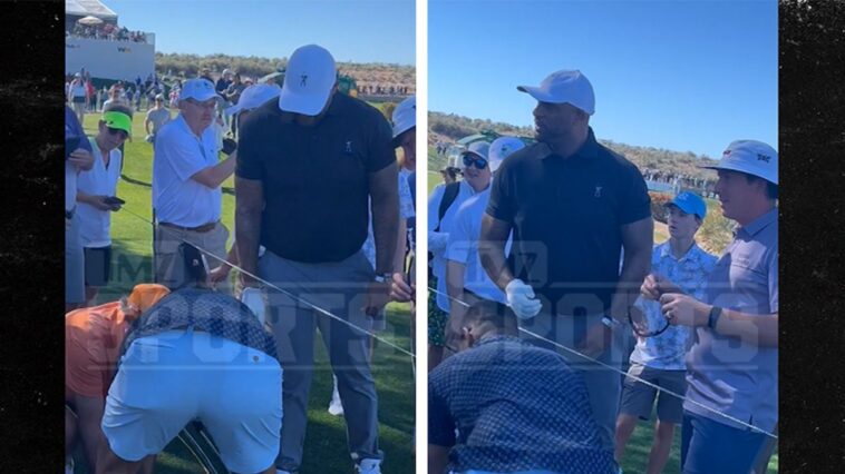 CC Sabathia sangra la pierna de un aficionado de los Yankees con un tiro de salida errante en un evento de golf de AZ