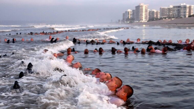 Candidato de los SEAL de la Marina muere después del ejercicio de la Semana del Infierno Brutal