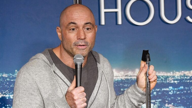 Joe Rogan critica la reacción violenta de Spotify como un "éxito político"