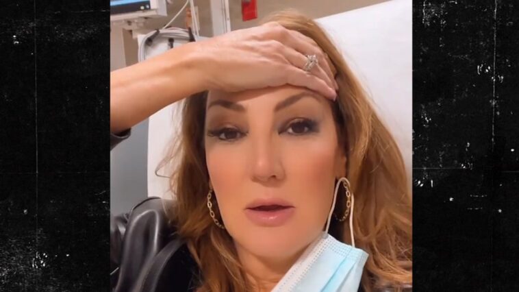 La comediante Heather McDonald colapsa en el escenario y es hospitalizada