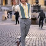 Suave: Tom Holland, de 25 años, mostró una figura elegante el miércoles mientras daba un paseo por Roma en una Vespa para promocionar su nueva película Uncharted