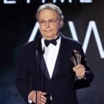 Billy Crystal acepta el honor a la trayectoria en los Critics Choice Awards: "Hay mucho más por venir"