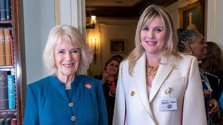 Camilla de The Crown conoció a la IRL Camilla Parker-Bowles