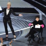 Cómo el esmoquin de lentejuelas de los Oscar 2022 de Lady Gaga honró a Liza Minnelli