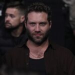 Haciendo una aparición: el actor australiano Jai Courtney (en la foto) hizo una rara aparición mientras asistía a una pelea de UFC en Las Vegas el sábado.