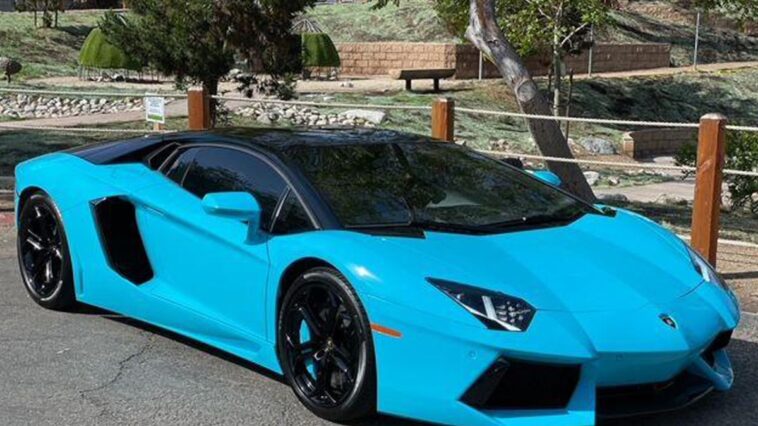 El viejo auto de Chris Brown llega al mercado, 2012 Miami Blue Lamborghini Aventador