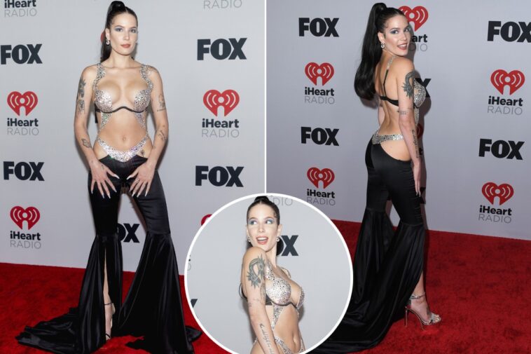 Halsey luce mono con cristales recortados en los iHeartRadio Awards 2022