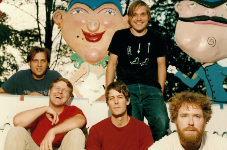 La estrella de 'Yellowjackets' Sophie Thatcher regresa a los años 90 en el video 'Harness Your Hopes' de Pavement