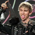 Machine Gun Kelly defiende su éxito: “Me gané esa mierda”