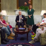 'SNL': Joe Biden se reúne con estrellas de TikTok para luchar contra la guerra Rusia-Ucrania en Cold Open
