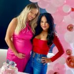 Amor de bebé: Brynne Edelsten ha dado la bienvenida a su primer hijo, según un nuevo informe.  En la foto (izquierda) en su baby shower, donde anunció que esperaba una niña.