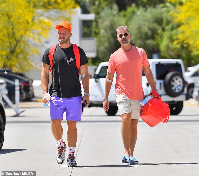 Próximos a casarse: Colton Underwood y su prometida Jordan C. Brown salieron juntos a Palm Springs el sábado por primera vez desde que se comprometieron.