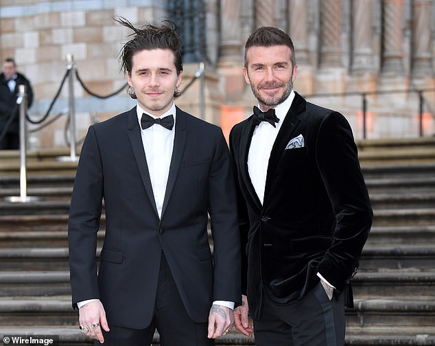 Emocional: David Beckham "derramar una lágrima" durante un emotivo discurso en la boda de su hijo Brooklyn Beckham, antes de que el novio instara a los invitados a ayudar a Ucrania devastada por la guerra donando dinero