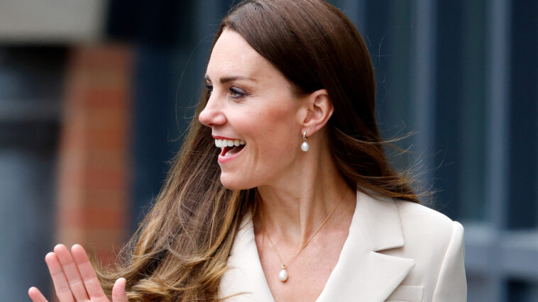 El vestido de £ 400 de Kate Middleton está volando de los estantes