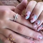 Lindo: Kourtney Kardashian, de 42 años, acudió a Instagram el viernes para compartir una linda foto de ella y su hija Penelope Disick, nueve, uñas inspiradas en Pascua.