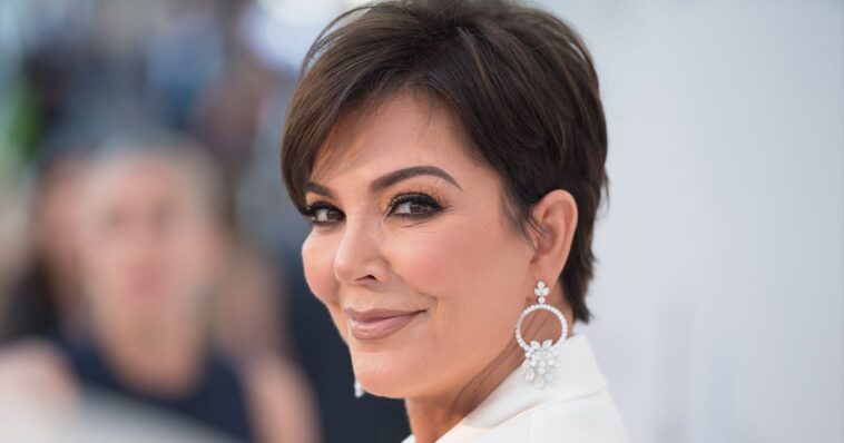 Kris Jenner cambia su característico duendecillo por un bob con flequillo