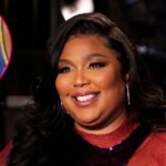 Lizzo bromea sobre la "manifestación" de los rumores de citas con Chris Evans