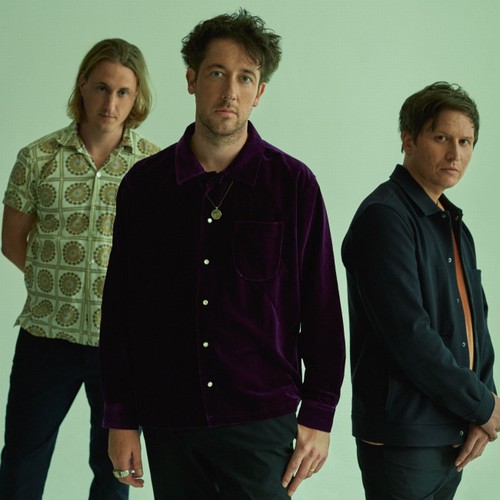 Los Wombats quieren hacer shows en festivales