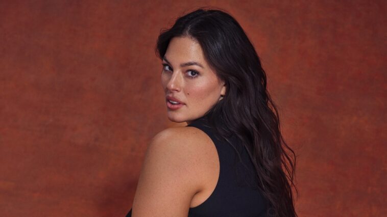 Ashley Graham: Después de dar a luz, tuve que volver a aprender a amar mi cuerpo