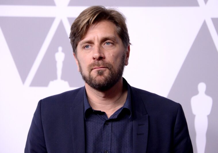 El 'Triángulo de la tristeza' del director sueco Ruben Östlund es otra versión de "lo que es ser un hombre"