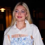 Gigi Hadid combina su traje de baño de una pieza con pantalones de tiro bajo