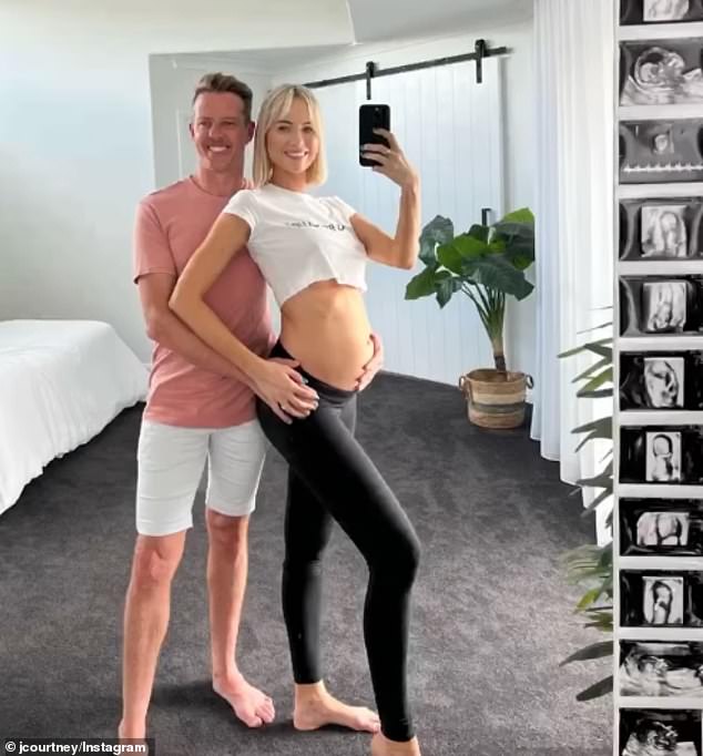 Bebé alegría!  El piloto de Supercars James Courtney y su prometida modelo Tegan Woodford han anunciado que esperan su primer hijo juntos