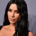 Kim Kardashian canaliza a Pamela Anderson en una carrera matutina de helado en Italia