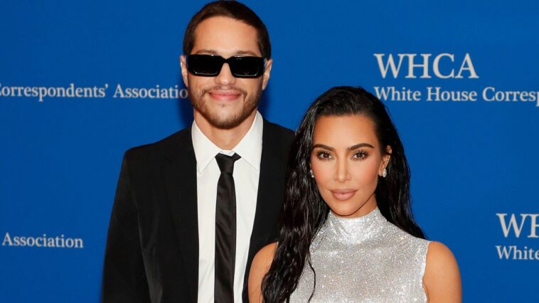 Kim Kardashian y Pete Davidson parecen tener cabello rubio a juego ahora