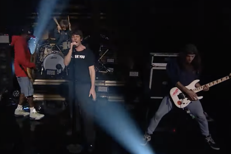 Mira Turnstile Blaze Through 'Blackout' en 'Fallon'