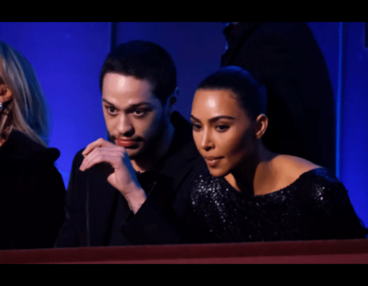 New photo of lovers Kim Kardashian and Pete Davidson, who just do not want to leave