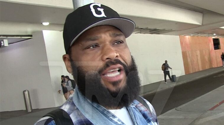 Anthony Anderson aplaude a Dave Chappelle como desinteresado por rechazar el honor escolar