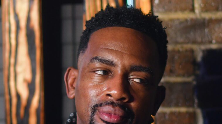 Bill Bellamy 'devastado' por disputa familiar sobre el servicio conmemorativo de su padre