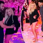 Britney Spears baila en 'tanga de diamantes' durante boda