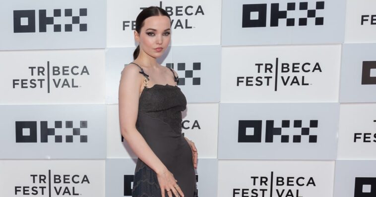 Dove Cameron aturdida con un vestido de encaje vintage en el Festival de Cine de Tribeca